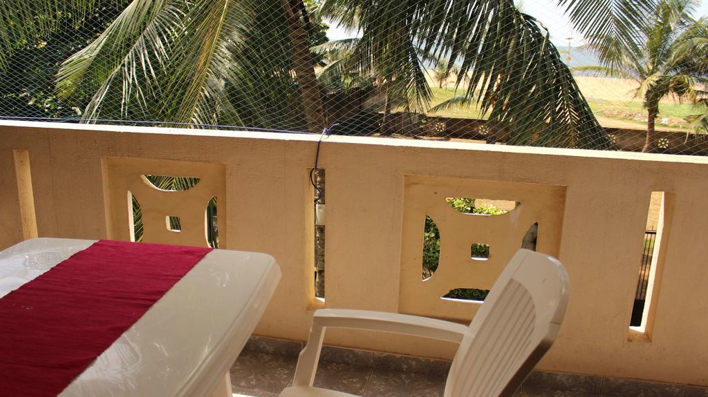 Janishi Residencies Hotell Negombo Exteriör bild